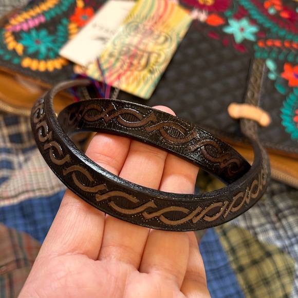 Consuela Black Tote with Multicolor Floral Embroidery - Picture 12 of 16